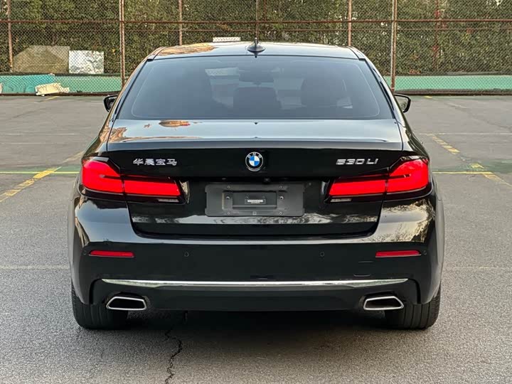 Фото 9 - BMW 5 Series