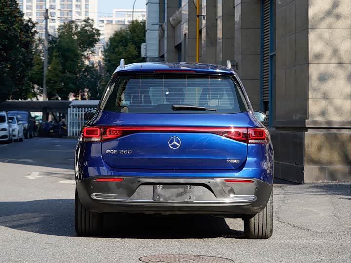 Фото 5 - Mercedes-Benz EQB