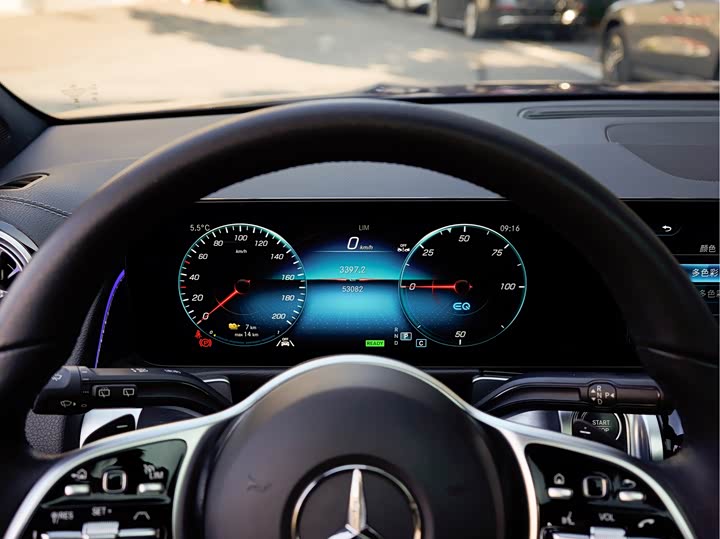 Фото 9 - Mercedes-Benz EQB