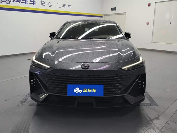 Фото 2 - Changan UNI-V