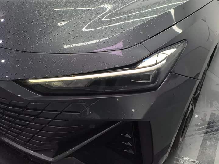 Фото 5 - Changan UNI-V