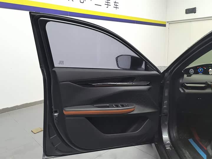 Фото 7 - Changan UNI-V