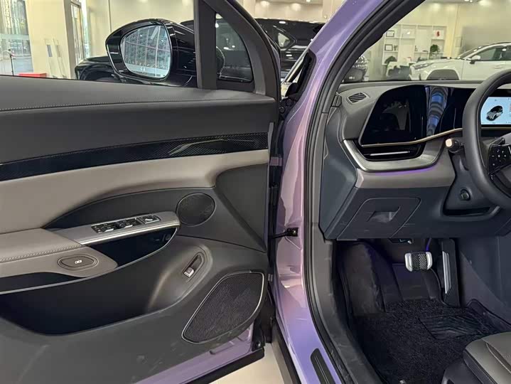 Фото 9 - Hongqi EHS7 (Tiangong 08)