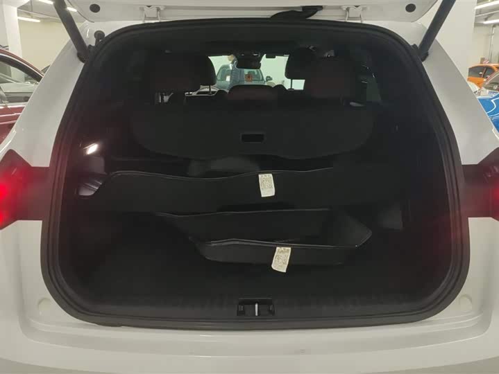 Фото 4 - Geely Monjaro