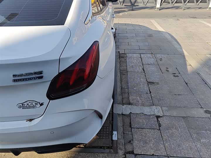 Фото 8 - MG Motor 5