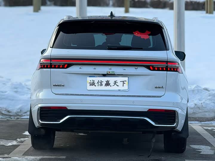 Фото 8 - Geely Monjaro