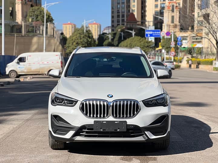 Фото 2 - BMW X1
