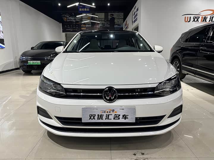 Фото 2 - Volkswagen Polo