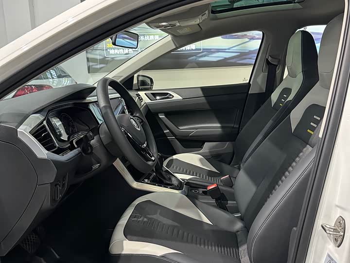 Фото 4 - Volkswagen Polo