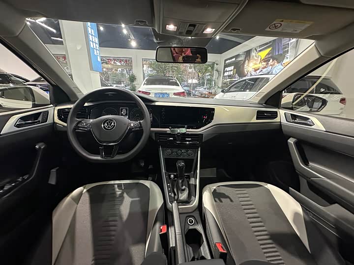 Фото 5 - Volkswagen Polo