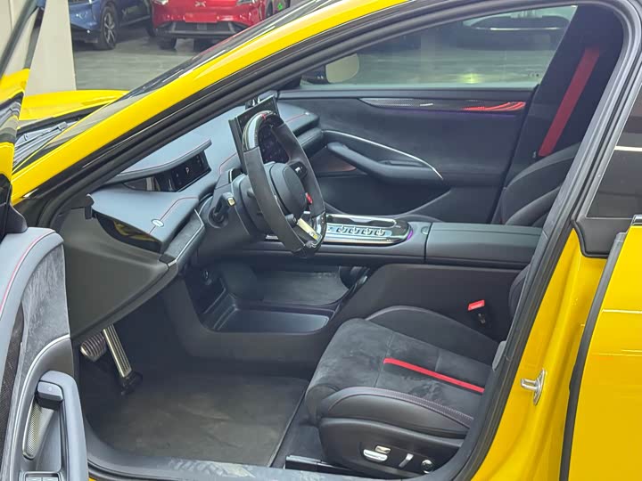 Фото 7 - Xiaomi SU7 Ultra