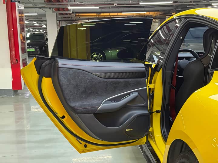 Фото 9 - Xiaomi SU7 Ultra