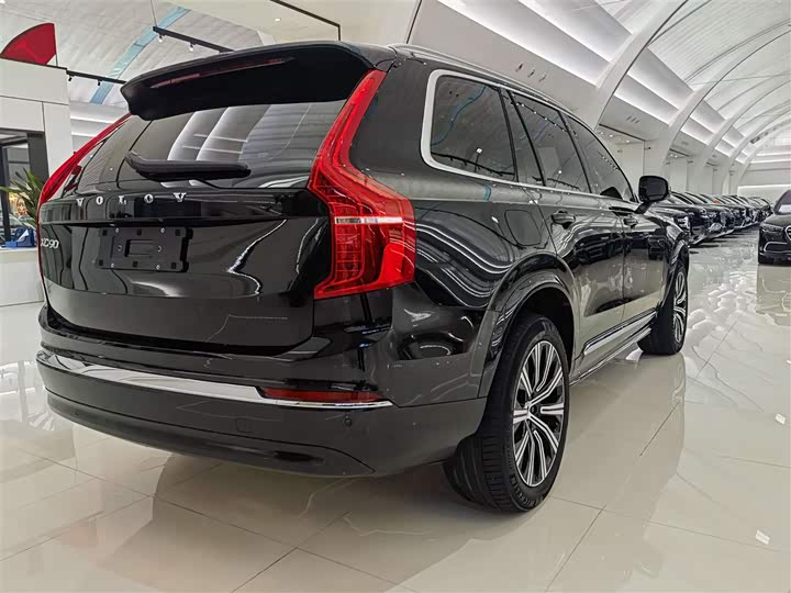 Фото 4 - Volvo XC90