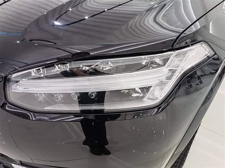 Фото 5 - Volvo XC90