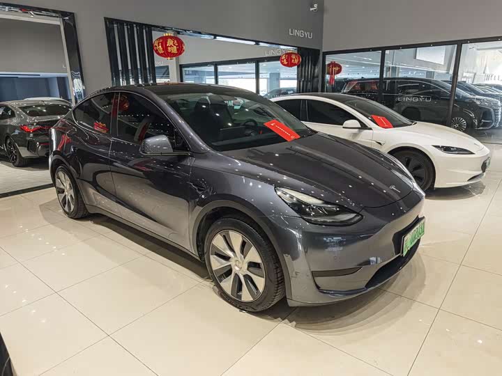 Фото 3 - Tesla Model Y