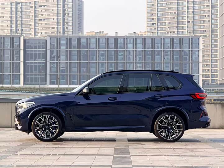 Фото 4 - BMW X5 M