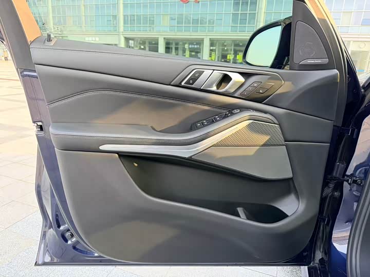 Фото 9 - BMW X5 M