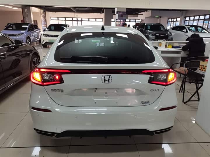 Фото 6 - Honda Civic