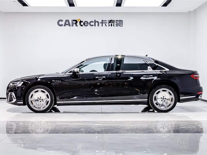 Фото 3 - Audi A8