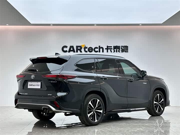 Фото 5 - Toyota Crown Kluger