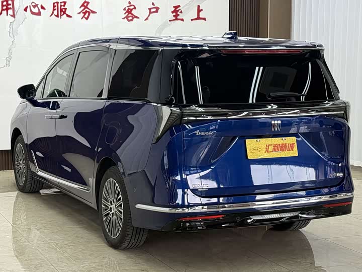 Фото 5 - Buick GL8 Hybrid