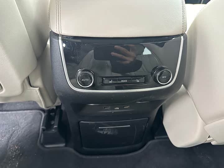 Фото 7 - LiXiang One