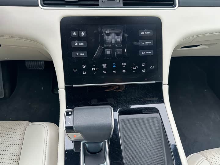 Фото 9 - LiXiang One