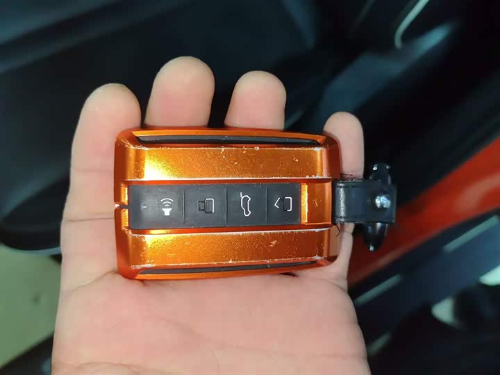 Фото 9 - Tank 300