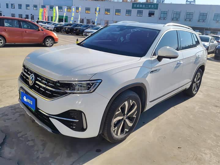 Фото 1 - Volkswagen Tayron GTE Hybrid