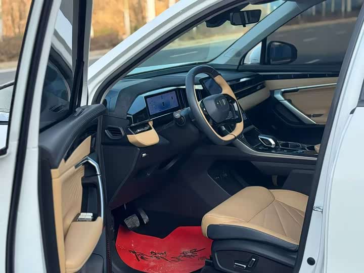 Фото 5 - Geely Atlas L