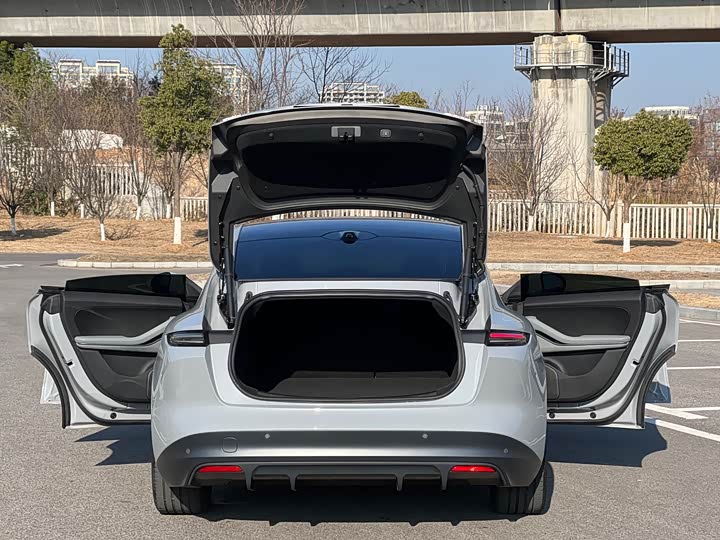 Фото 8 - Nio ET5