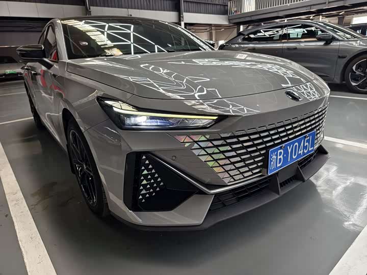 Фото 3 - Changan UNI-V