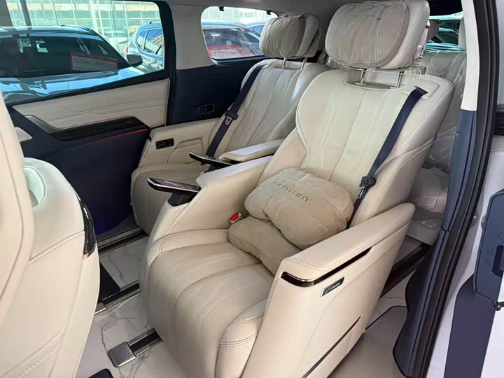 Фото 3 - Buick GL8 Century