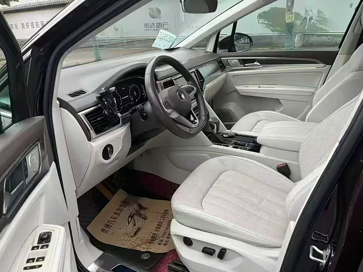 Фото 4 - Volkswagen Viloran