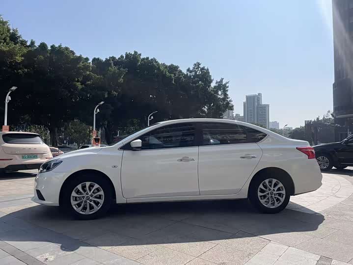 Фото 4 - Nissan Sylphy