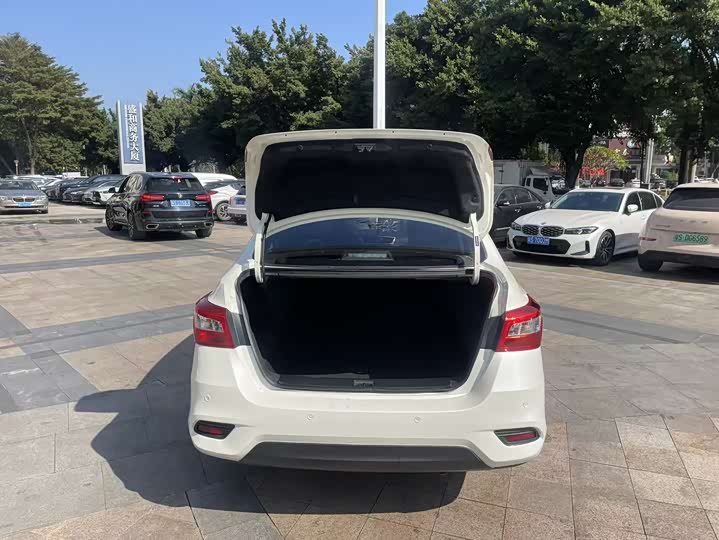 Фото 9 - Nissan Sylphy