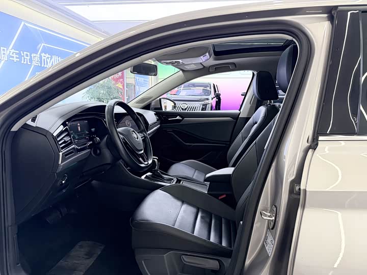 Фото 4 - Volkswagen Sagitar L