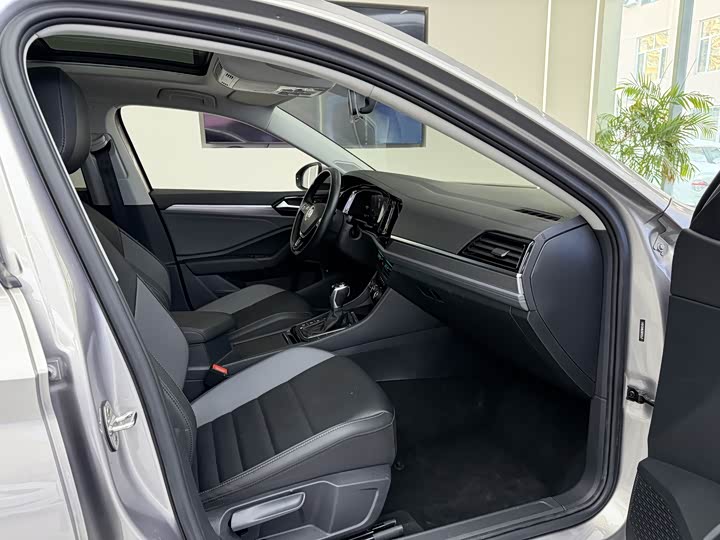 Фото 6 - Volkswagen Sagitar L