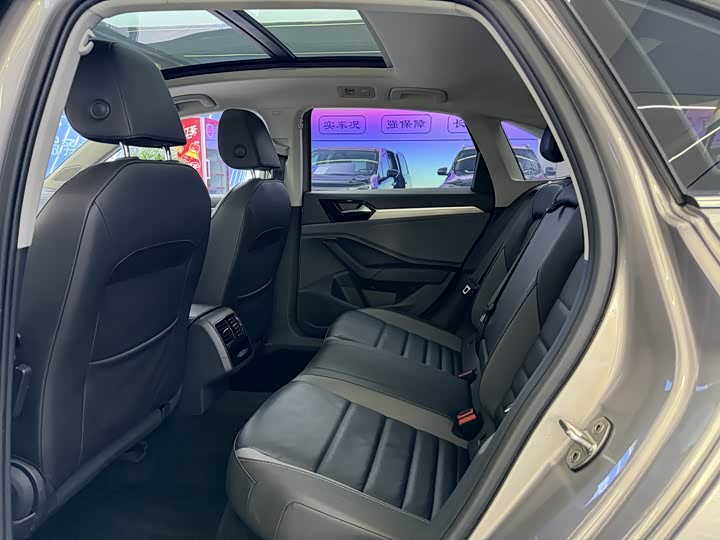 Фото 7 - Volkswagen Sagitar L