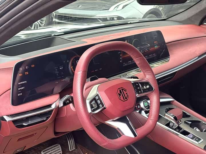 Фото 9 - MG Motor 7