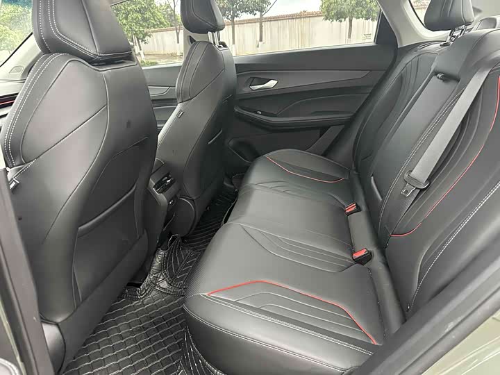 Фото 6 - Geely Binrui