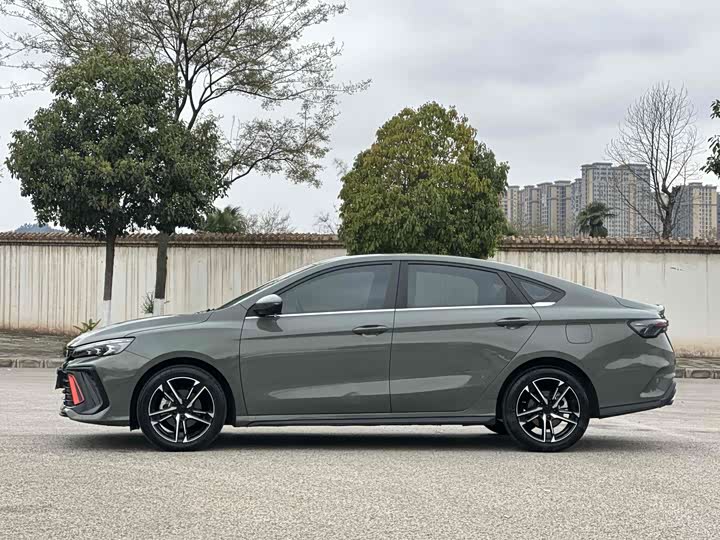 Фото 7 - Geely Binrui