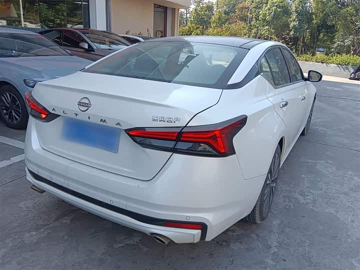 Фото 7 - Nissan Teana