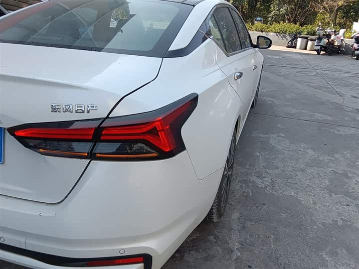 Фото 8 - Nissan Teana