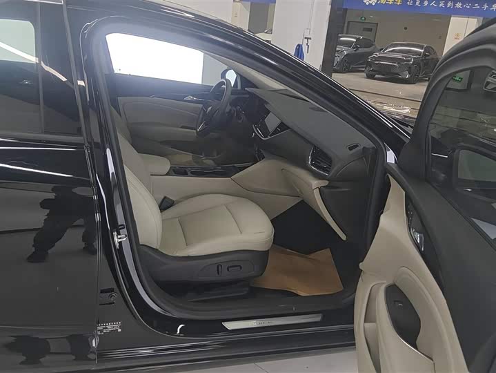 Фото 8 - Buick Regal