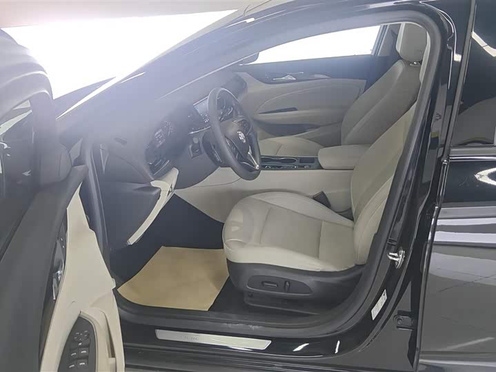 Фото 9 - Buick Regal