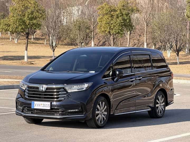 Фото 1 - Honda Odyssey