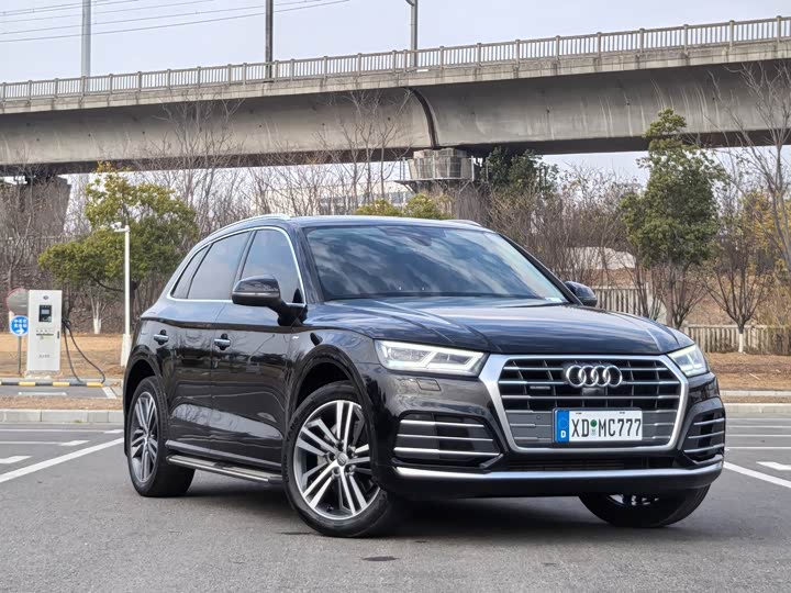 Фото 3 - Audi Q5L