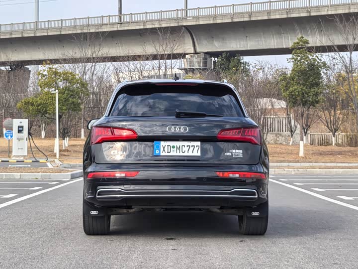 Фото 4 - Audi Q5L
