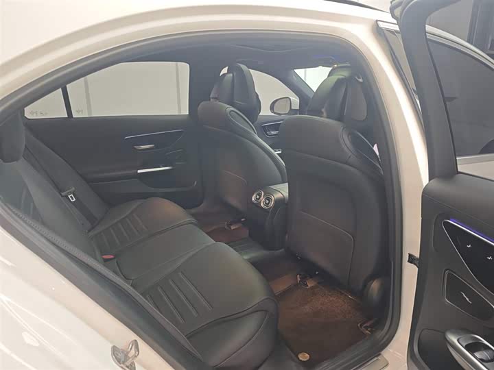 Фото 9 - Mercedes-Benz C-Class Hybrid